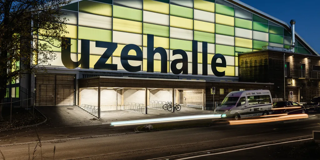 Sanierung Gebäudehülle Eishalle, Uzwil