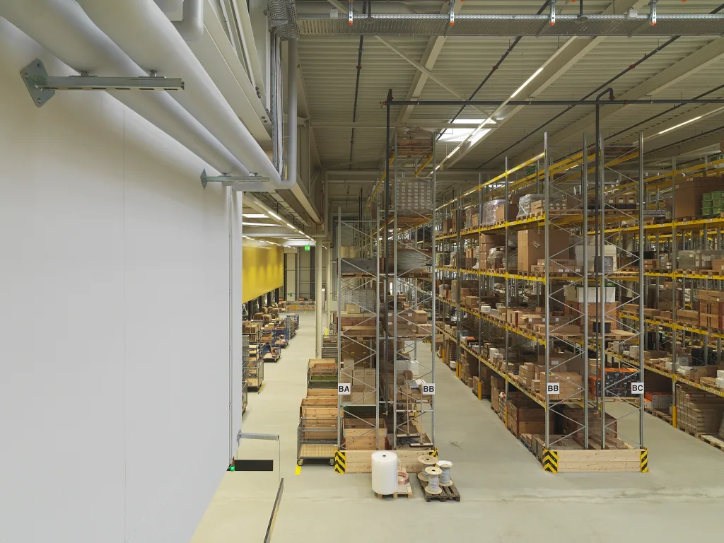 162083 Logistikzentrumrothenburg 67883
