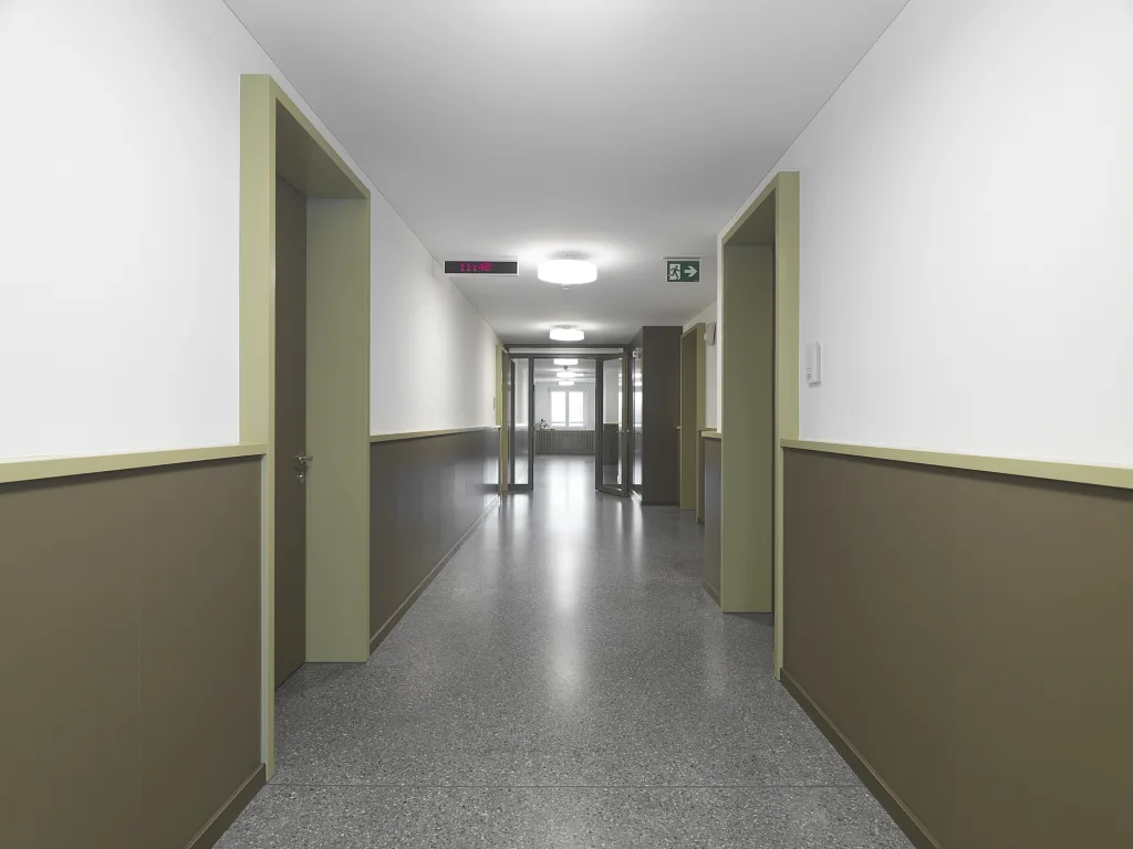 142103 Lindenbaum 47198
